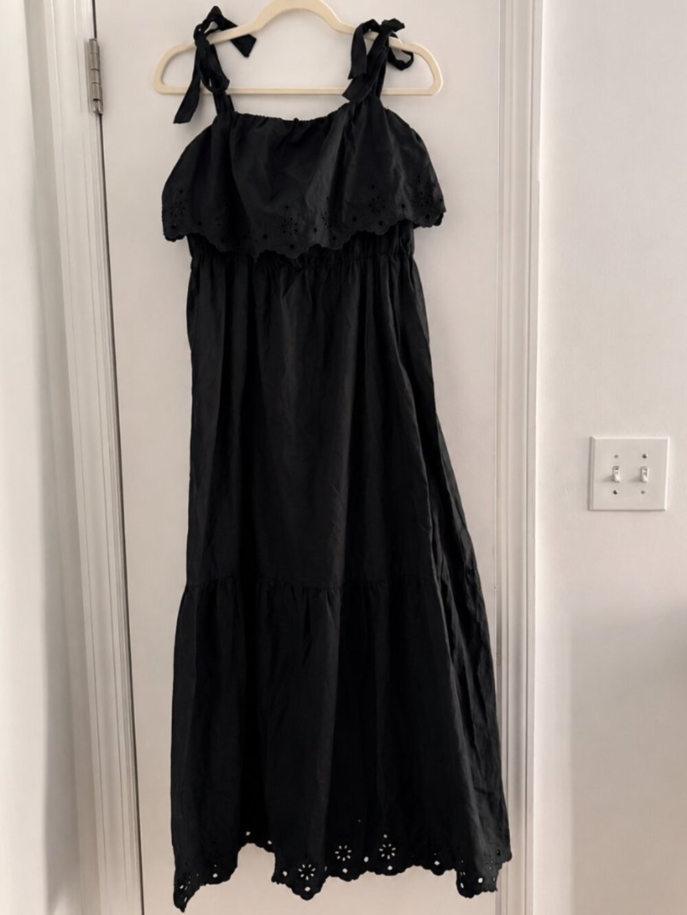 Like New- Zara Black Embroidered Midi-Maxi Dress- Fits M-XL - Picture 3 of 4